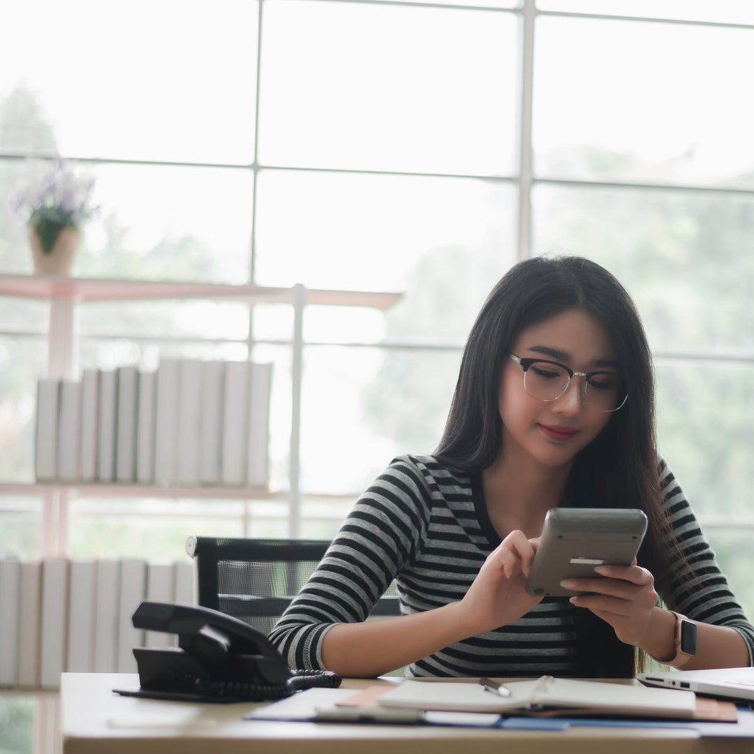 Image of It’s important to plan ahead, especially if a recession is on the horizon. Here are 4 ways you can recession-proof your finances. 