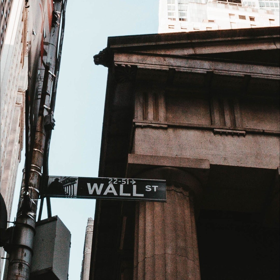 Image of There are pros and cons to investing in an ETF vs. mutual fund. Find out what each can do for your portfolio.